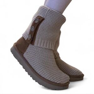UGG brown and tan Knit Button-Accent Women's Ankle/knee high Boots size 7